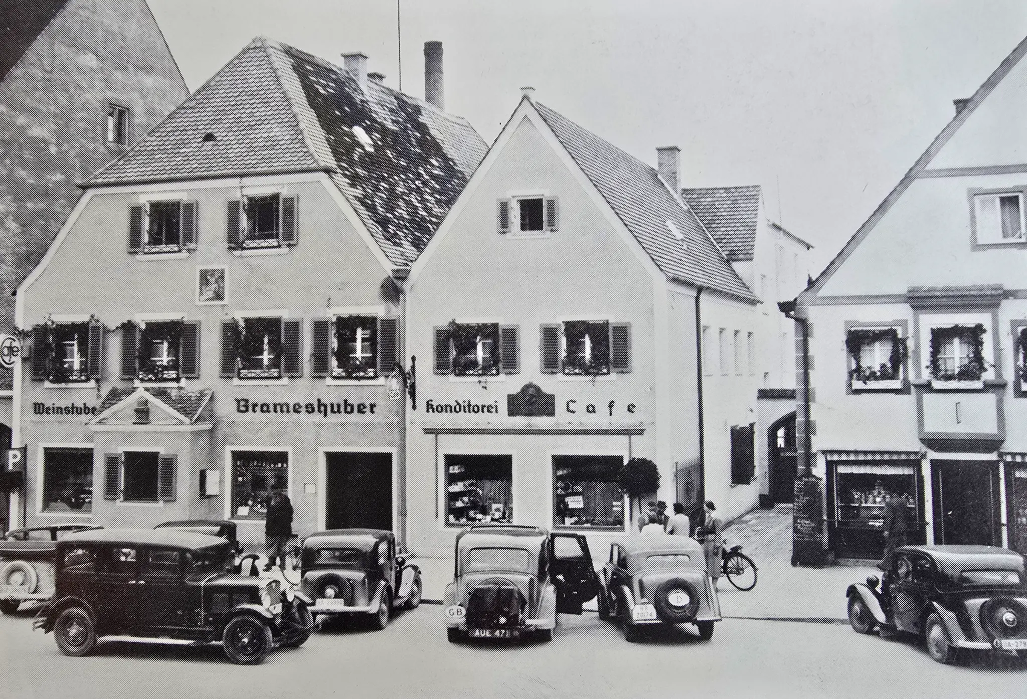 Historisches Foto des Café Konditorei Weinstube Brameshuber in Fürstenfeldbruck - Weinstube, Konditorei und Café an der Hauptstraße
